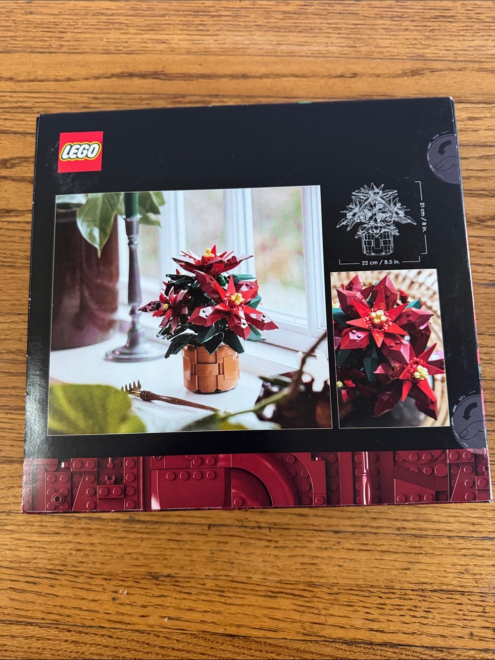 LEGO Icons Poinsettia Plant Building Set and Centerpiece Table Decoration 10370 - Picture 4 of 5